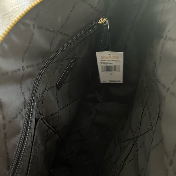 Michael Kors New Hamilton Traveler Leather Purse - Picture 6 of 10